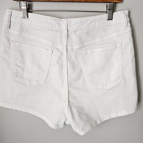 EUC WILD FABLE WHITE HIGHEST RISE SHORTS SIZE 16 / 33 REG - Picture 2 of 13